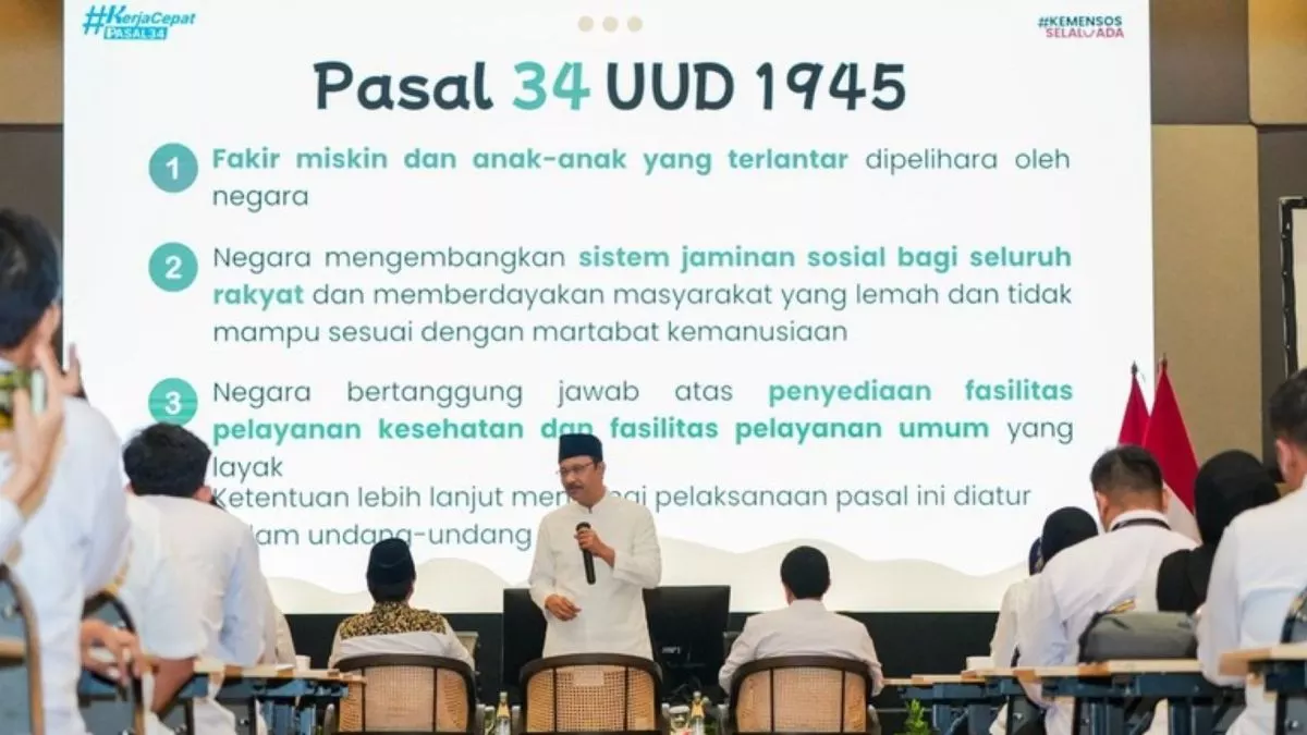 Menteri Sosial Saifullah Yusuf saat memberikan arahan pada Pelatihan Pengelolaan Sistem Data Pokok Pendidikan (Dapodik) Bagi Operator Sekolah Rakyat Tahun 2026 di Bekasi, Jawa Barat, Jumat (9/10/2026). (Dok. Kemensos)