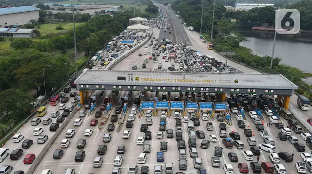 Pengembangan PLTS di Sepanjang Tol Trans Jawa Dimulai oleh Kementerian ESDM