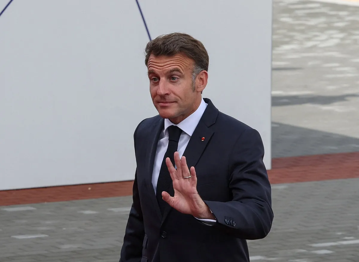 ---
Prancis Menolak Bergabung dalam Operasi Militer AS di Selat Hormuz, Pernyataan Macron

---