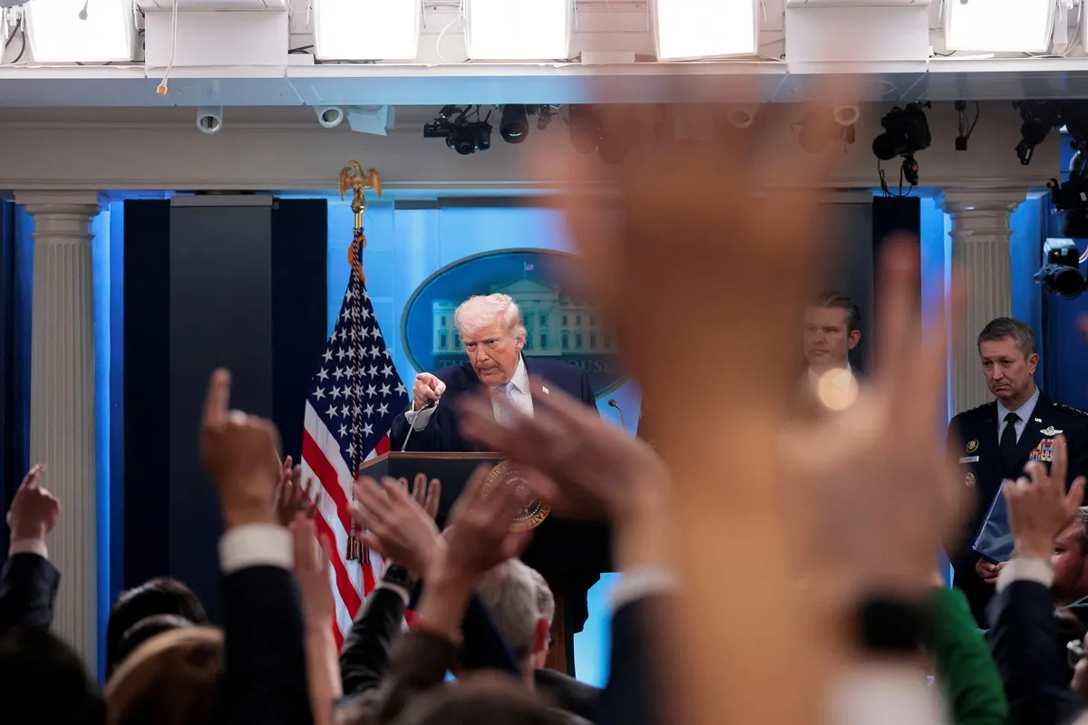 Presiden Iran Tanggapi Keras Kritik Donald Trump terhadap Paus Leo