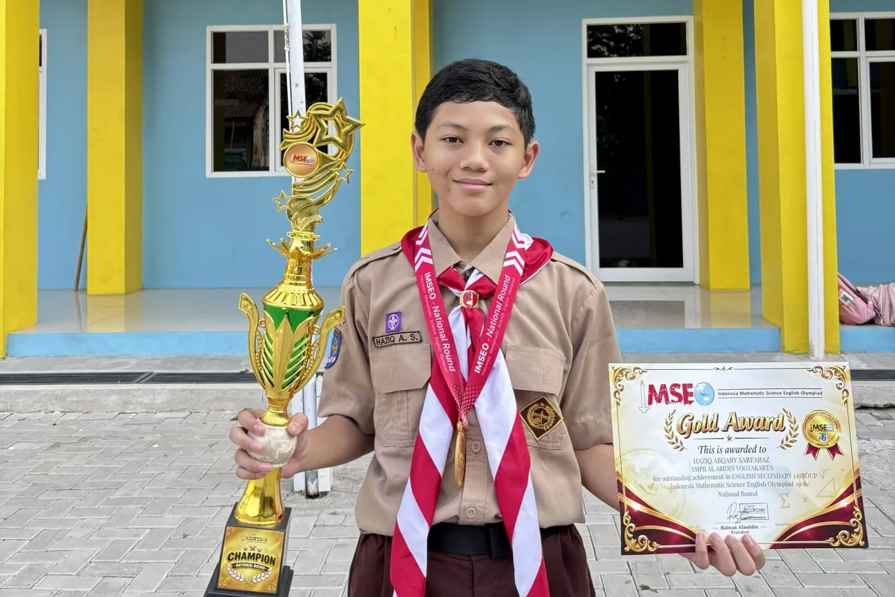 Siswa SMPII Al Abidin Yogyakarta Sukses Raih Medali Emas di IMSEO 2026