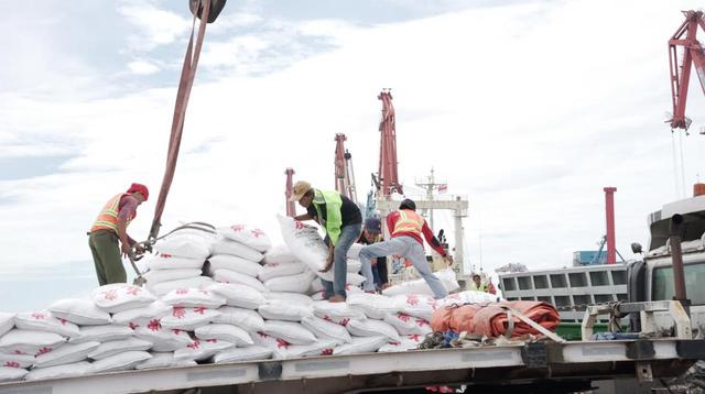 ---
Target Produksi Gula Kristal Putih Capai 3,04 Juta Ton pada 2026

---