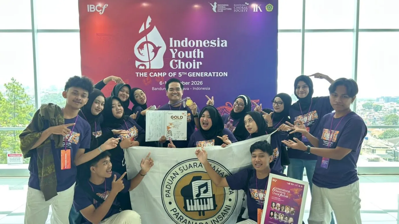 PSM Paranada Insani UIN Saizu Raih Medali Emas di Festival Paduan Suara Bandung 2026