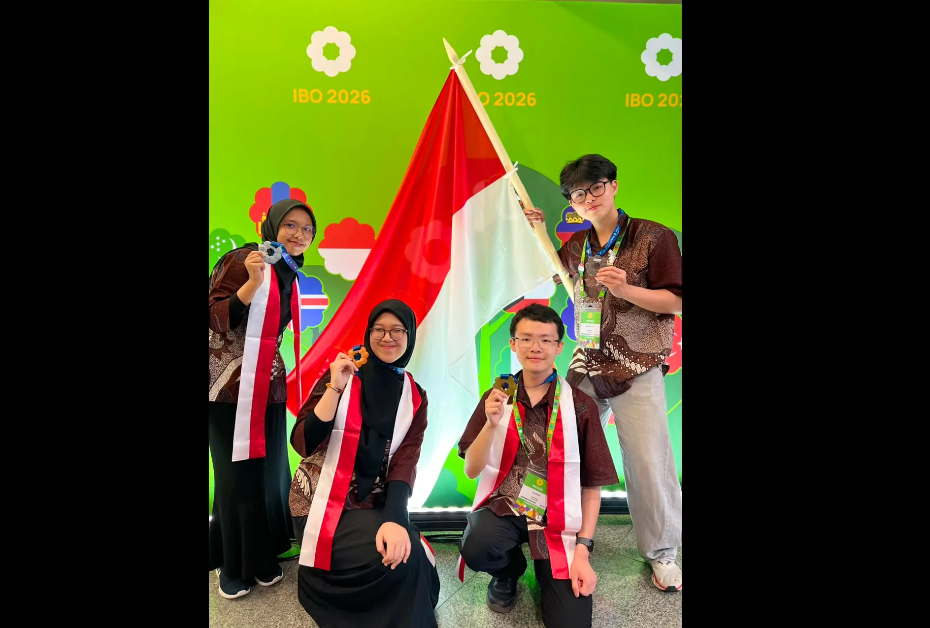 Pelajar Indonesia Sukses Menggondol Medali Emas di Olimpiade Biologi Internasional