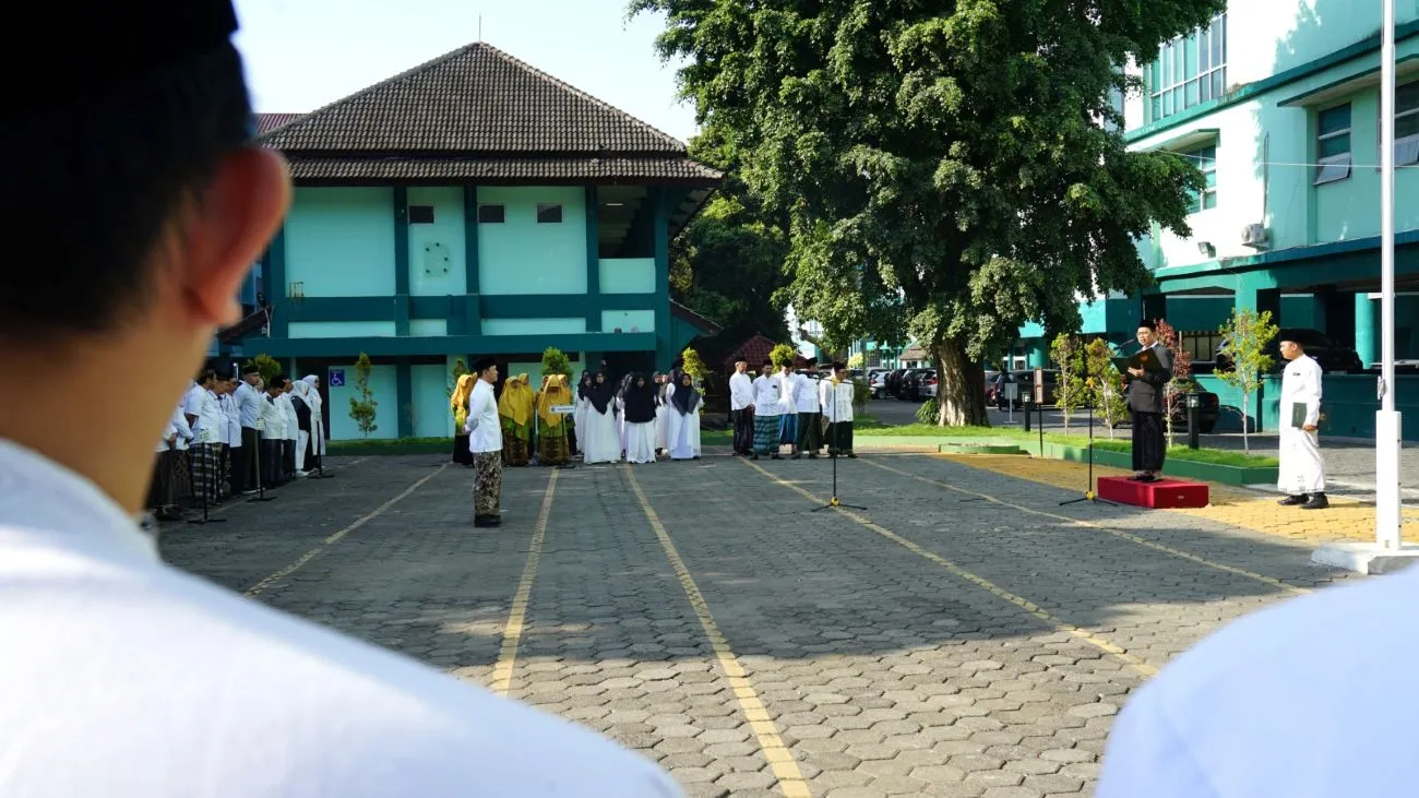 Rektor UIN Saizu: Pentingnya Menghidupkan Semangat Kesantrian Melalui Pengabdian