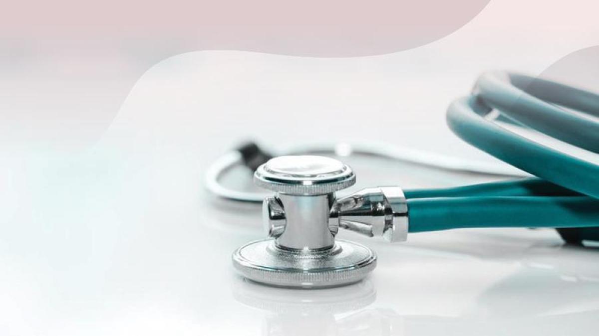Protes Terhadap Tuntutan Penjara Dokter Anak Ratna Setia Asih