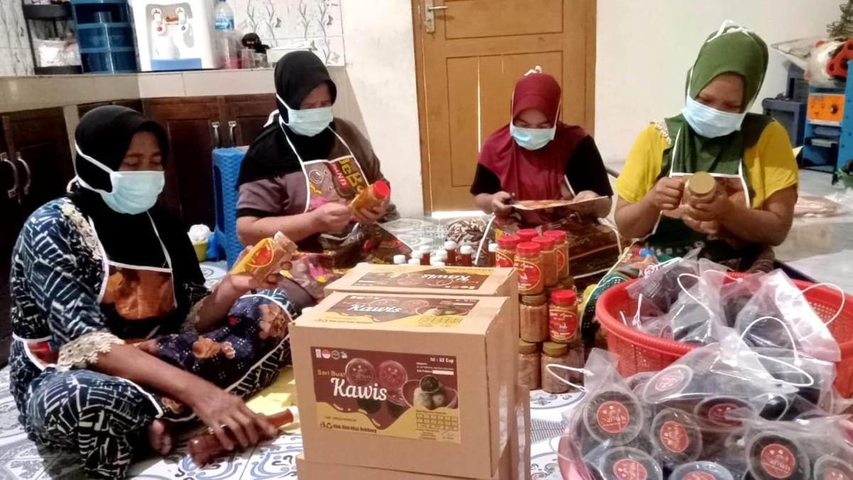 Program Rumah BUMN (RB) Rembang berhasil mendorong ratusan usaha mikro, kecil, dan menengah (UMKM) naik kelas.