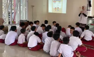 SDII Al Abidin Sukoharjo Gelar Sosialisasi Kesehatan Reproduksi untuk Siswa