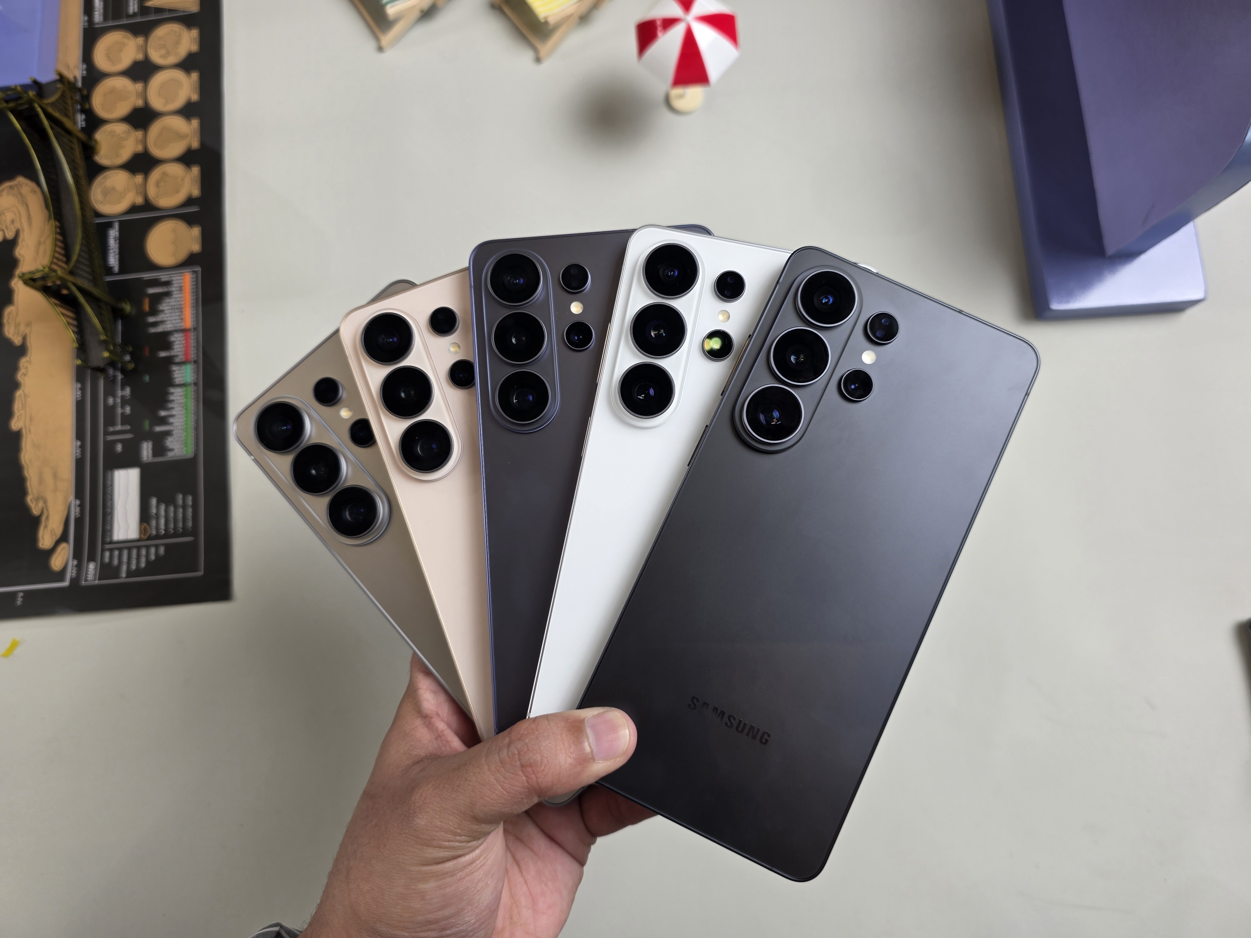 Samsung Galaxy S26 Ultra bisa dipesan mulai 26 Februari 2026 pukul 01.00 WIB hingga 17 Maret 2026 pukul 23.59 WIB, di situs resmi Samsung Indonesia.(KOMPAS.com/ Galuh Putri Riyanto)