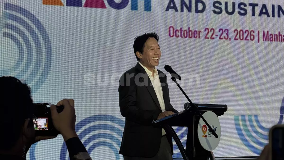 Pemimpin Redaksi Suara.com Suwarjono di acara Local Media Summit (LMS) 2026 di Manhattan Hotel, Jakarta, Kamis (22/10/2026). [Suara.com/Dicky Prastya]