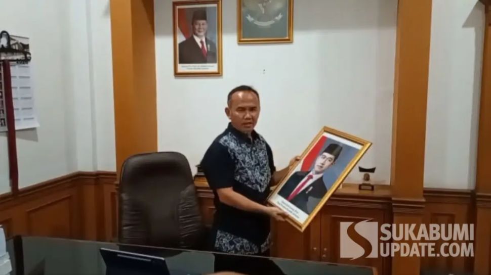 Rojab Asy'ari: Politikus Berani Turunkan Foto Wakil Presiden Gibran