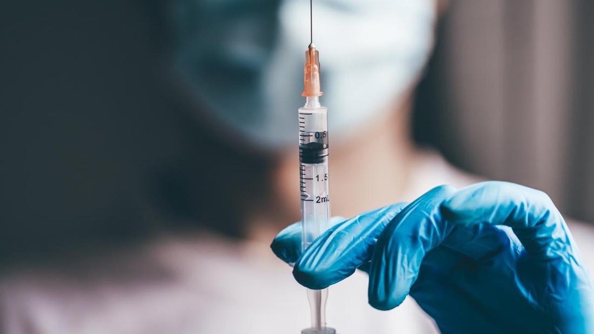 Skin booster 'kulit mayat' sedang ramai diperbincangkan. Foto: Getty Images/fzant