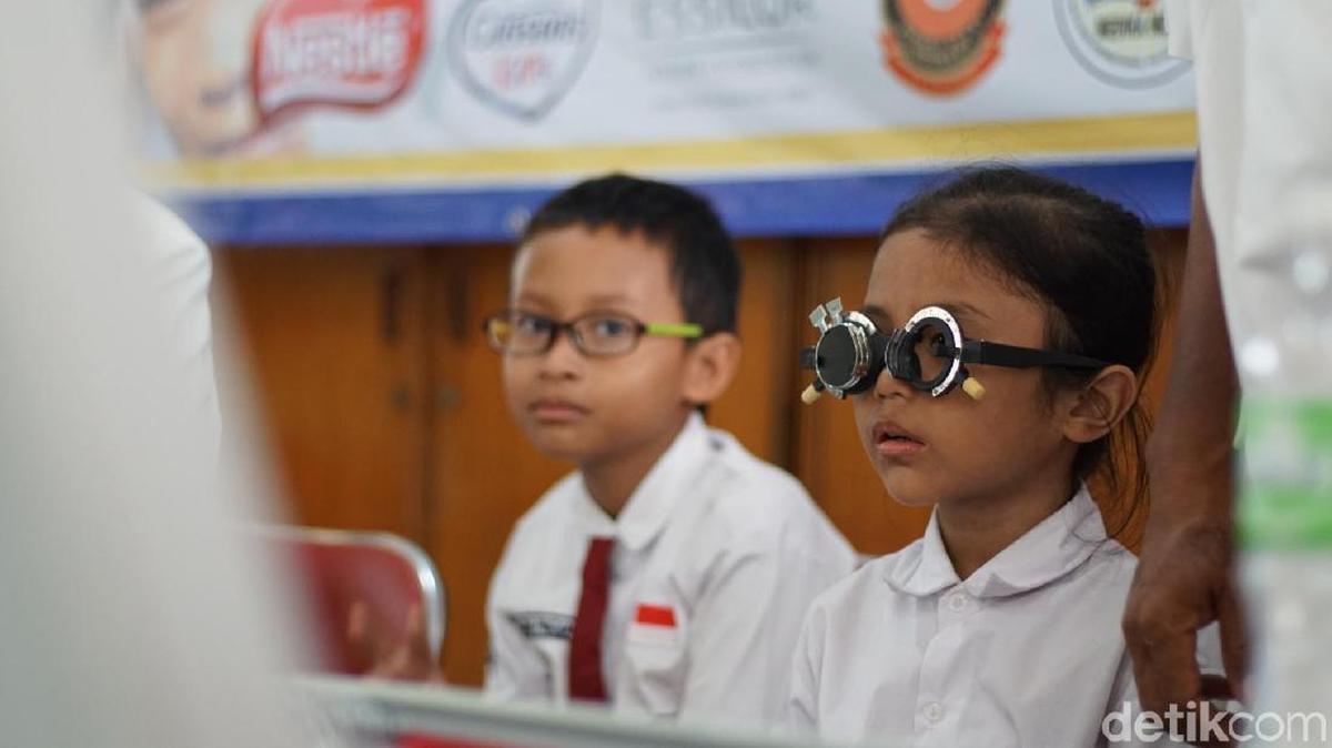 ---
Tahun Ajaran Baru: Waspadai Risiko Miopia pada Anak

---