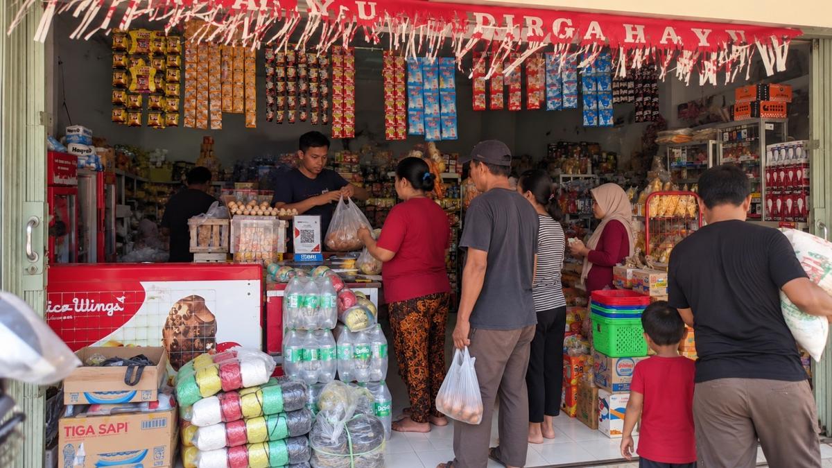 Dari Kios Kecil Menjadi Toko Grosir, Perjalanan Fitriani Berkat KUR BRI