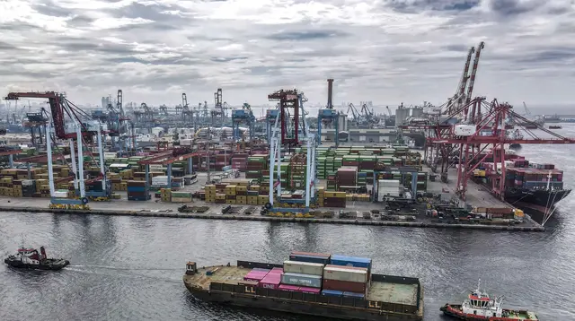 Optimalisasi Pusat Logistik Berikat oleh Bea Cukai Jakarta untuk Menekan Biaya Logistik
