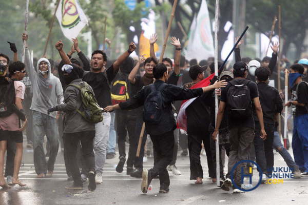 TERBONGKAR!! Mahasiswa Ikut Demo Cuma FOMO? Fenomena yang Ramai Jadi Sorotan Publik