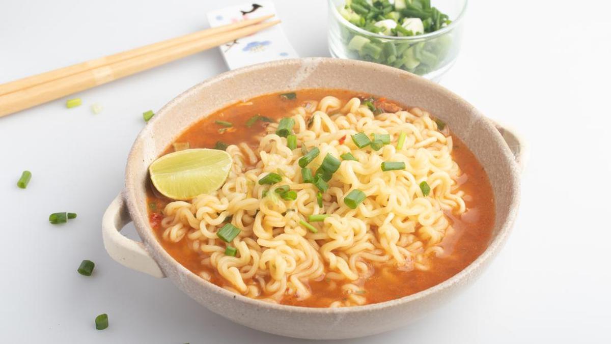 Wabah Salmonella Terkait Mi Instan, Ratusan Orang Terinfeksi di Eropa