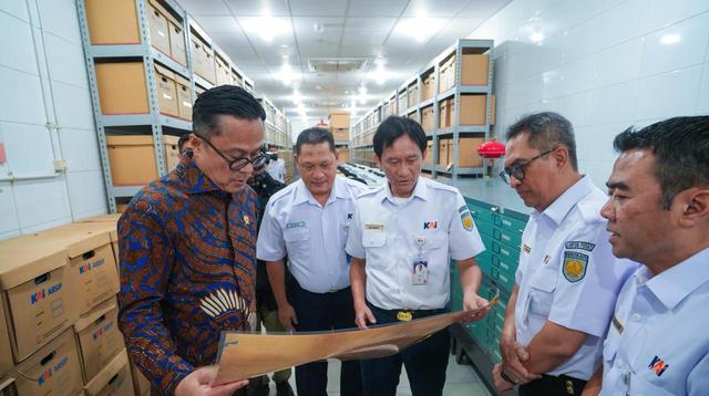 Tiga Jalur Kereta Diesel Akan Dihentikan Layanannya