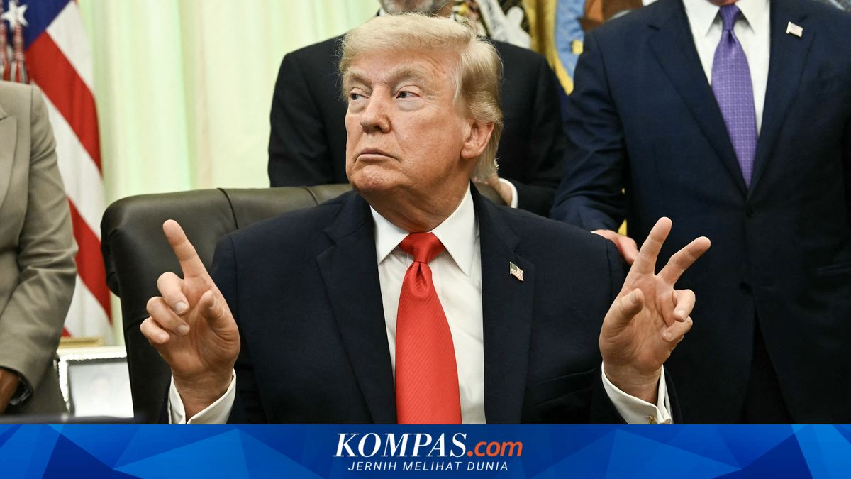 Trump Mengklaim Apple dan Intel Sepakat untuk Produksi Chip di AS