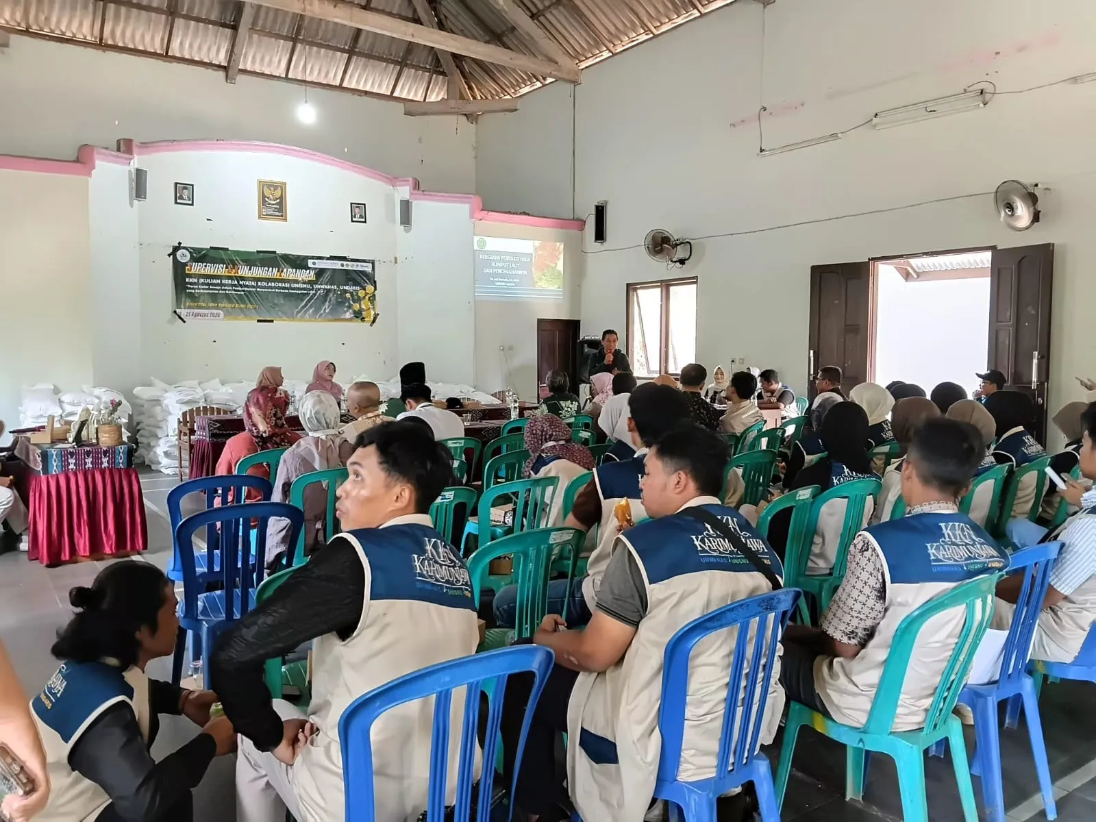Pelatihan Produk Unggulan untuk UMKM Dodol Rumput Laut di Karimunjawa
