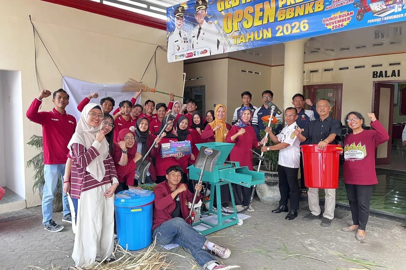Inovasi Pengolahan Rumput Gajah oleh UTP Surakarta untuk Ketahanan Pakan Ternak