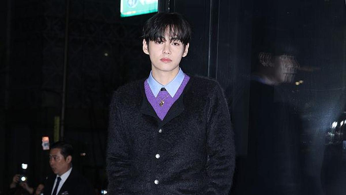 V BTS Mengungkap Dampak Tidur Hanya 2,5 Jam Akibat Sasaeng